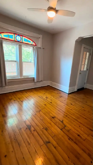 3 Bed 1 Bath - Leslieville Apartment Image# 1