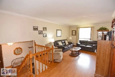 OPEN HOUSE 1-3 PM SAT SEPT 6 @ 3712 BLISS RD WINDSOR Image# 2