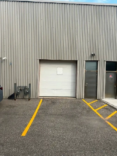 Commercial Unit For Rent 1300sqft Mississauga Image# 2