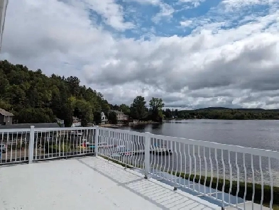 large4.5 second floor of duplex on waterfront view Image# 6