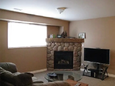 Oro-Medonte waterfront: Quiet, spacious 1 BR ground floor apt Image# 1