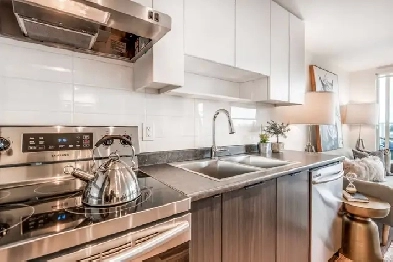 Apartment for Rent at 3583 Kingsway, Collingwood Image# 1