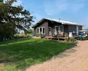 Year round Cabin/House Michels Beach Delaronde Lake Image# 1