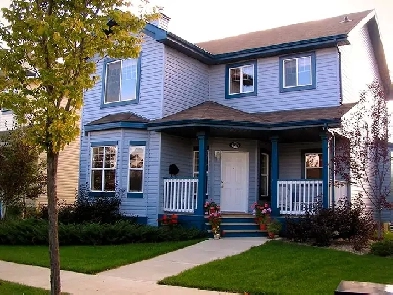 3BED DEN! SW FURNISHED HOUSE! ALL UTILITIES! SMART TV, IK NET! Image# 1