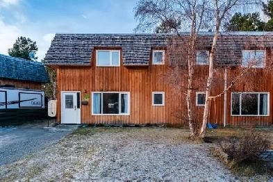 3 beds 2 bath House for Rent in Riverdale Whitehorse Image# 1