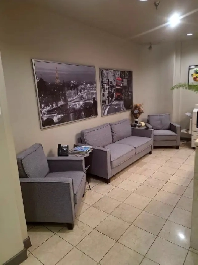 Treatment room for rent - Oct 1st Image# 1