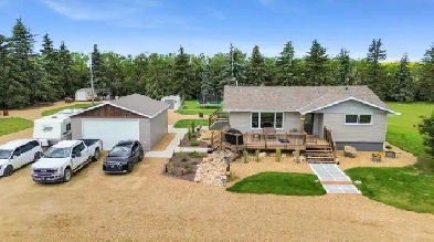 Starland County Acreage - Delia, Hanna, Drumheller Image# 1