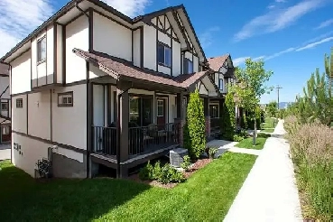 Black Mountain 3 Bedroom Townhouse Available Oct 1 Image# 4