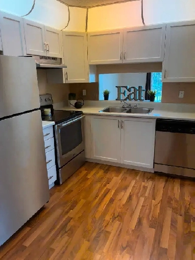 Open and spacious West End 2 bedroom Condo Image# 1