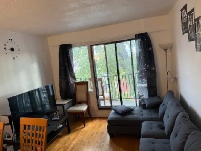 Chambre fermée dans un 4 1/2 Image# 1