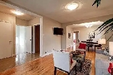 Well maintained 3 Bedroom, 2 washrooms bungalow main floor for r Image# 9