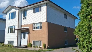 Grand 5½ rénové – 3 chambres – 12 min d’Ottawa Image# 1