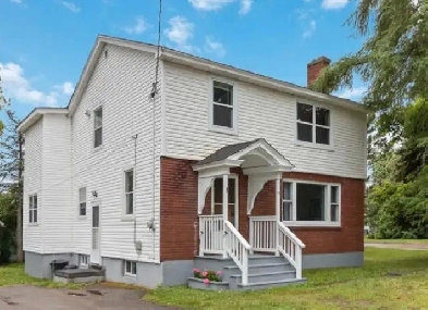 4 BedRooms and 1.5 washrooms for Rent. Image# 1