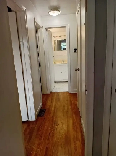 Three Bed Room Townhouse (DOES NOT INCLUDE BASEMENT) Image# 1