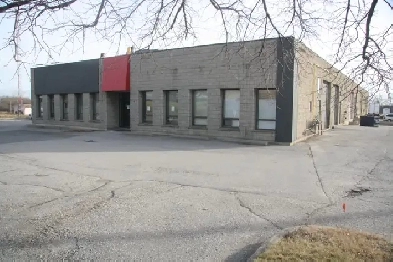 2200 sf office/warehouse with dock 5 min to 401 Port Hope Image# 2