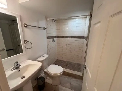 2 Bedroom, 1 Bath for lease Image# 1