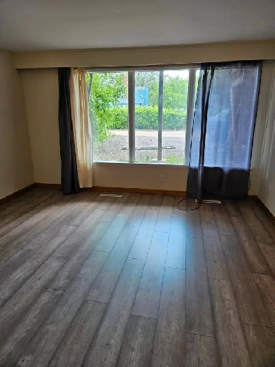 1 bedroom plus den for rent in Town of Beausejour Image# 2