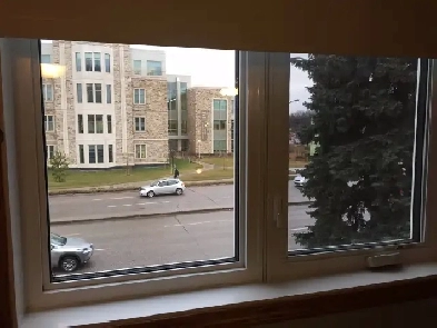 WALKING DISTANCE/DIRECTLY ACROSS COLLEGE DRIVE FROM U OF S Image# 1