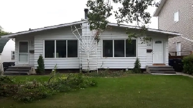 4 Bedroom Duplex in Sutherland close to U of S Image# 1