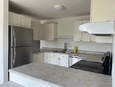 Large 2 bedroom down town to rent , call 5062928084 Image# 1