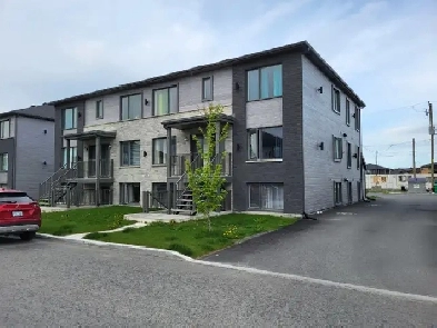 Logement 3 chambres, 2 salles de bain à St-Hyacinthe,1er octobre Image# 1
