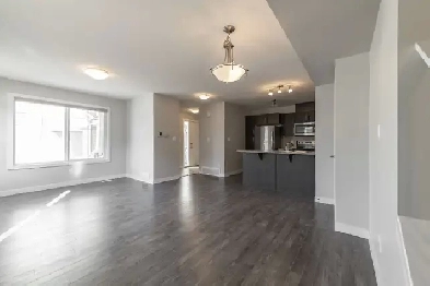 SPRUCE GROVE 3 BDR TOWNHOUSE - LEASE TAKEOVER OCT 1 Image# 9