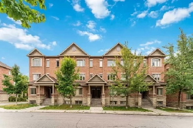 Meticulously Maintained 2-Bed Upper Terrace   Owned Parking Image# 9