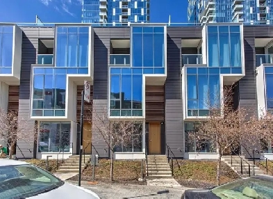 Maison de ville prestigieuse au centre-ville de Montréal Image# 7