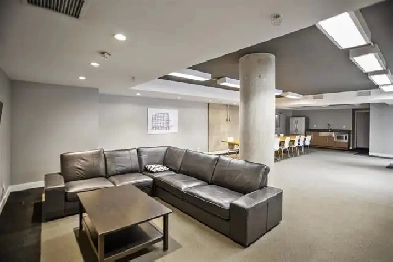 1 BR/1 WR SUB PENTHOUSE IN AN AMAZING MOUNT PLEASANT Image# 2
