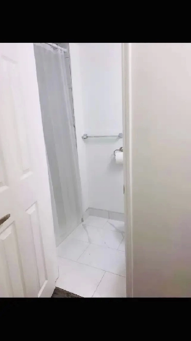 Privet washroom Image# 3