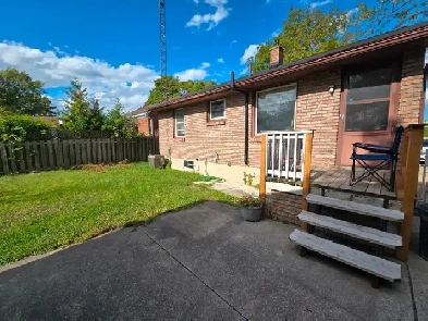 Private basement unit in University area Image# 9