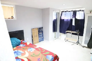 Master Bedroom For Rent Image# 3