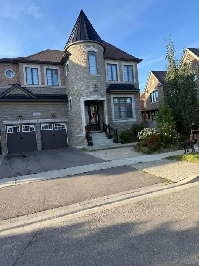 Beautiful House For Rent in Kleinburg, Vaughan Image# 5