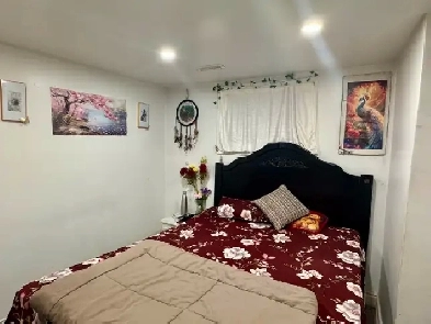 Room available for a rent in Malton near Westwood Mall Image# 5