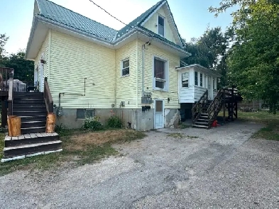 Legal Triplex in Orillia Image# 12