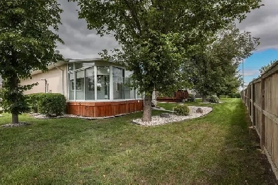 2 1 BR/ 3 BATH BUNGALOW CONDO IN LINDENWOODS $489.900 Image# 3