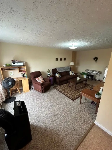 2 bedroom downtown apartment $1575 avail Oct 1st Image# 1