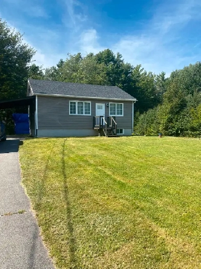 50 Nevers Road, Lincoln | 3/2 home with large yard Image# 1