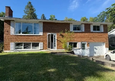 406 Dufferin St, 5 bedroom whole house (2bath 1kt)near UNB Image# 1
