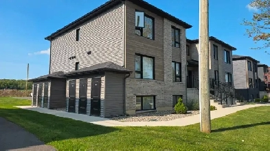 Appartement à Louer- Waterloo- Apartment for Rent Image# 1