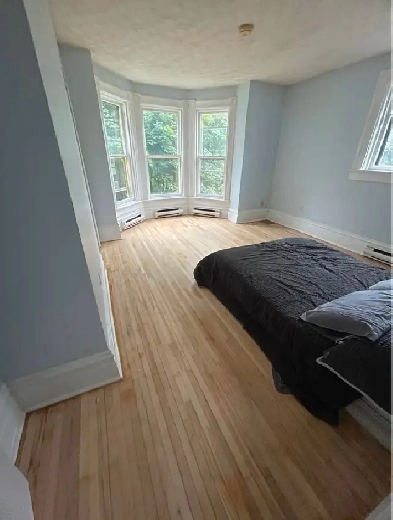 2br 1bathroom Douglas Ave Image# 4