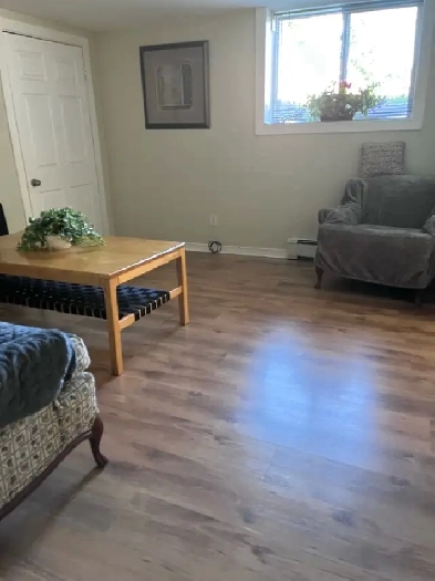 1 room available close to downtown and Western Image# 1