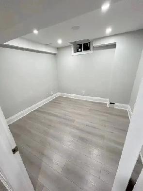 1 BR BSMT Apt. $1400. Oct 1, Morningside/Shepperd. Separate Entr Image# 2
