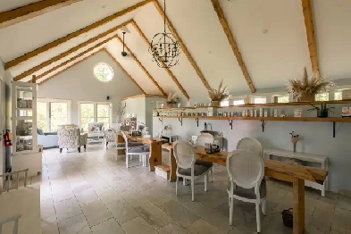 Beauty Salon To Rent Image# 9