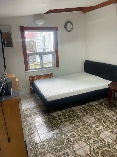 furnished room for rent Image# 1