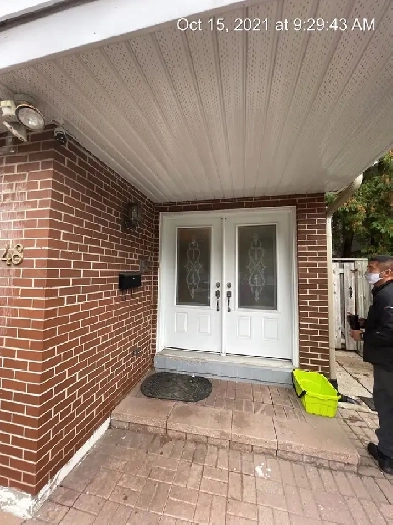 Spacious 4 beds room House for Rent - Finch/404 in North York Image# 1