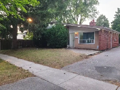 Newly Renovated Three Bedroom   1 Sunroom Detached Home for Rent Image# 1