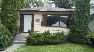 Unique bungalow in the University/Downtown/Broadway area Image# 1