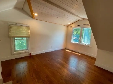 ATTN TRENT STUDENTS - SECURE YOUR ROOM NOW-$750 $ Image# 1