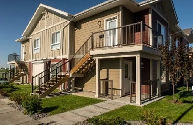 104 221C Lake Street - 2 Bedroom Apartment for Rent Image# 1